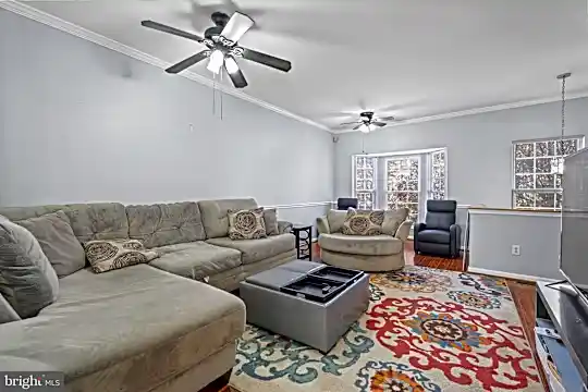 4023 Cressida Pl Photo 2