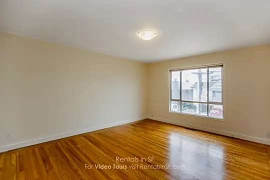 1886 39th Ave Photo 2