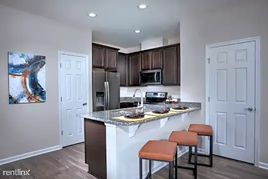 7740 Merchants Way Photo 2