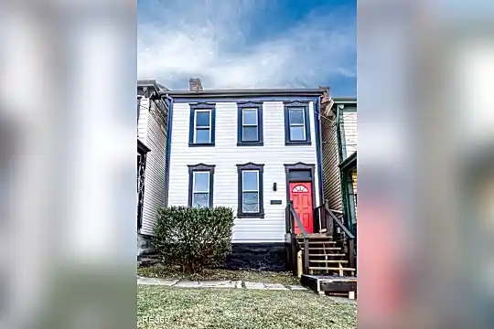 522 E Warrington Ave Photo 2