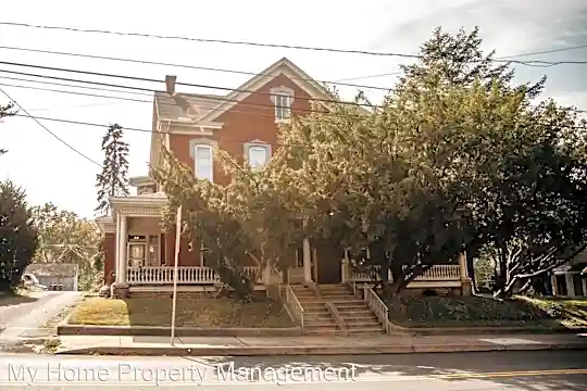 426 S Market St Photo 1