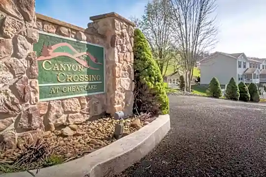 3 Canyon Cv Photo 2