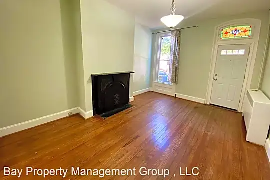 244 S Ann St Photo 2