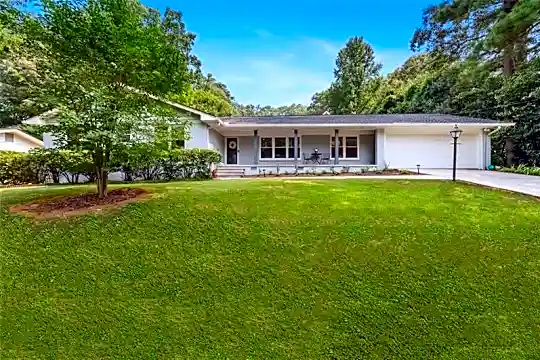 1662 Rainier Falls Dr NE Photo 1