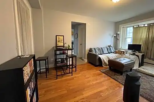 101 Traymore St Photo 2