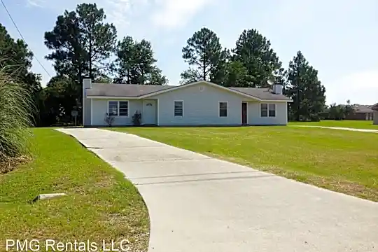 107 East Dr Photo 1