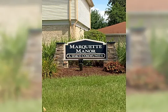 Marquette Manor Photo 2