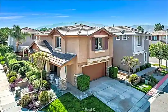 10982 Periwinkle Way Photo 1