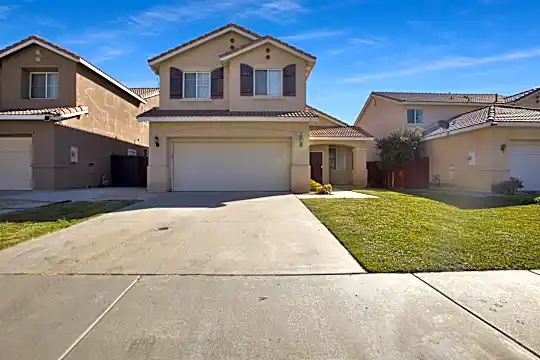 1345 Exeter Ct Photo 2
