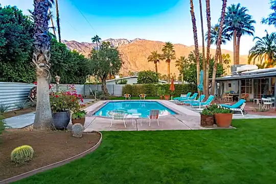 1423 E San Lorenzo Rd Photo 1