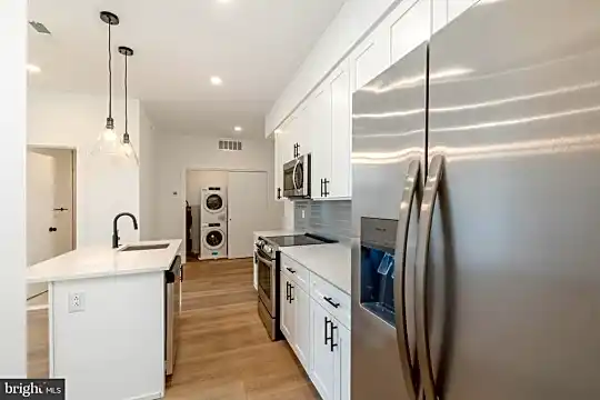 724 S 4th St #3R Photo 1
