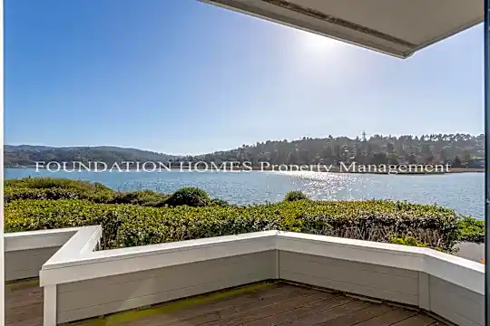 6014 Shelter Bay Ave Photo 2