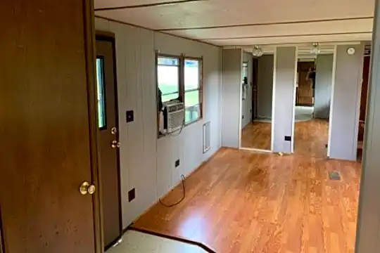 102 Main Saint Ext Photo 2