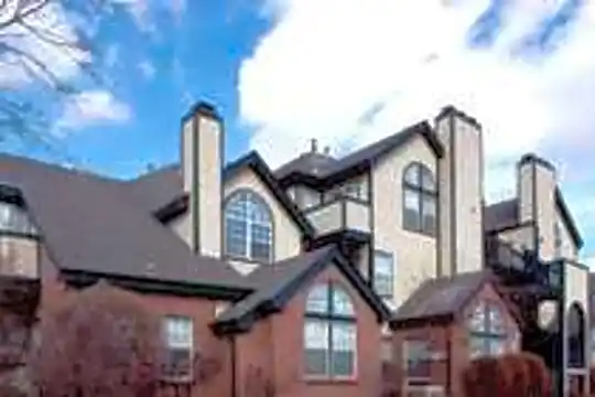Huntington Ridge Apartments Photo 2