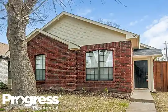 1162 Hemlock Dr Photo 1