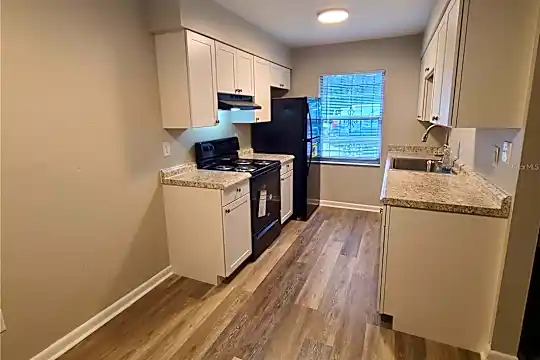 206 NE 42 Pl #A Photo 2