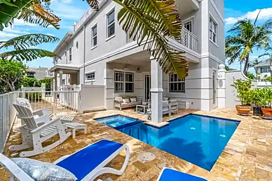 1118 Ocean Terrace Photo 1