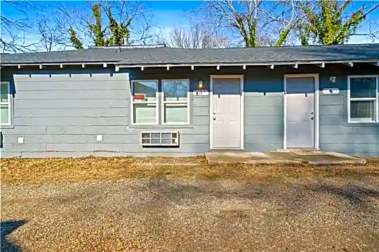 907 Maple Ave SW #3 Photo 1