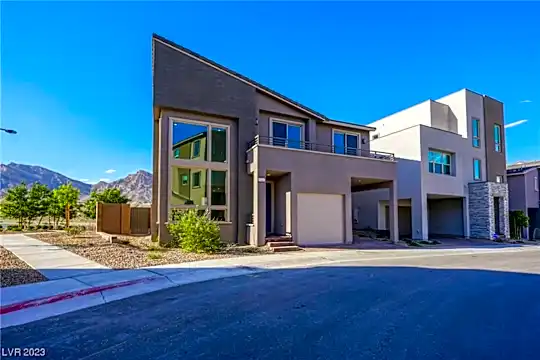 744 Amethyst Point Way Photo 1