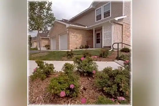 Brickstone Townhomes Photo 1