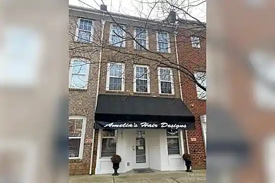 141 Marketplace Ave Photo 1