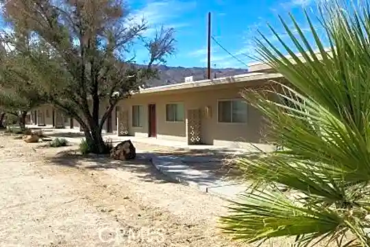 73636 Cactus Dr #C Photo 2
