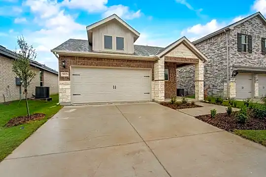 3313 Celestial Ln Photo 1