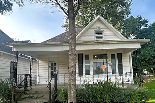 518 Bryan Ave Photo 1