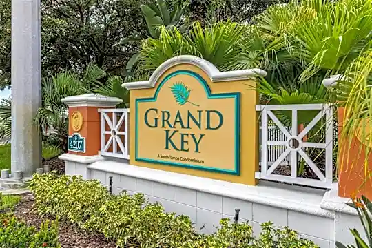 4207 S Dale Mabry Hwy #12310 Photo 1
