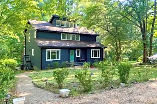 345 Redhawk Trail Photo 2