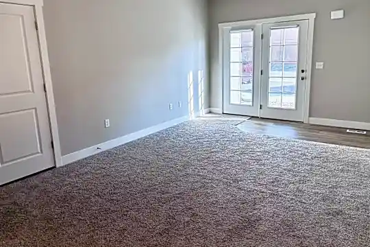 1531 N 110 W Photo 2
