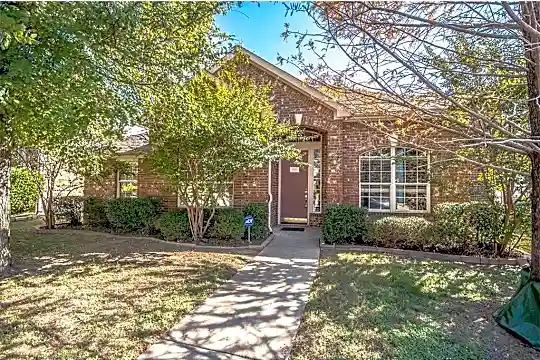 417 Stonebridge Cir Photo 1