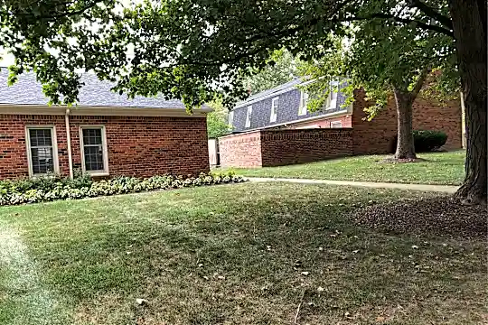 Kenbrook Village Photo 1