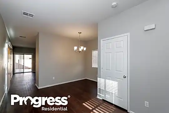 6113 Blue Luna Street Photo 2