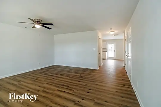 718 Ferndale Boulevard Photo 2