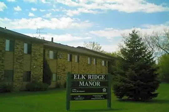Elk Ridge Manor Photo 2