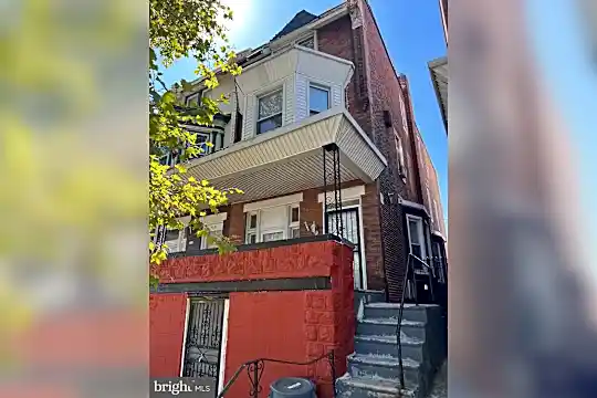 5638 Walnut St #3 Photo 1