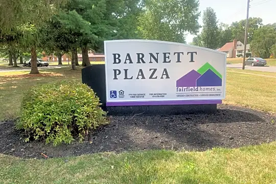 Barnett Plaza Photo 2