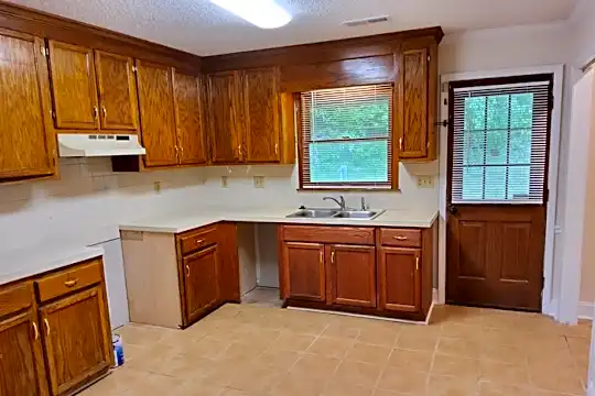 809 Brickwood Ct Photo 2