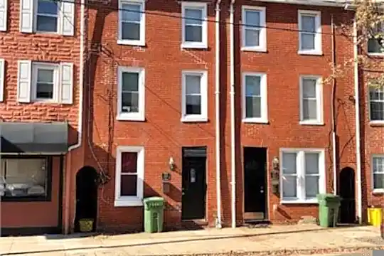 1222 S Clinton St Photo 2
