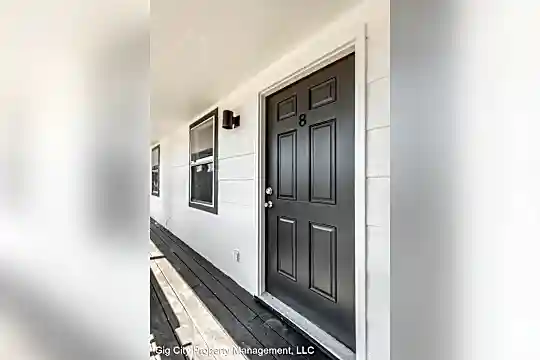 7437 Private Ln Photo 2