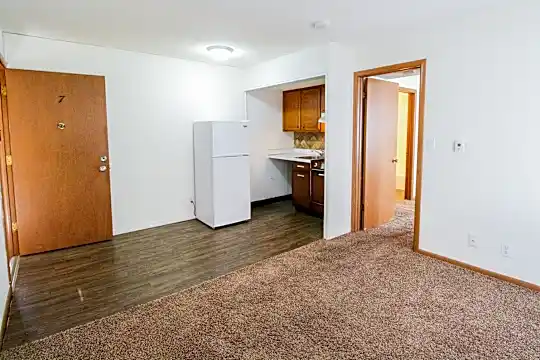 475 5th Ave Photo 2