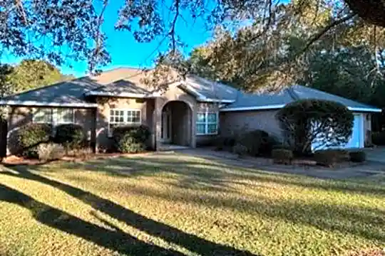2459 Parkridge Dr Photo 1