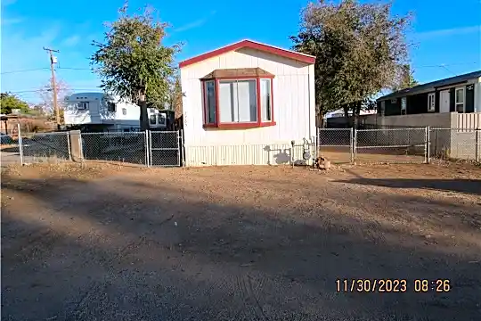 2765 Carver Ave Photo 2