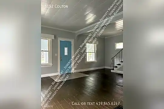 1152 Colton St Photo 2