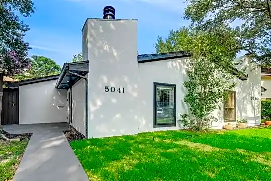 5041 Thunder Rd Photo 1