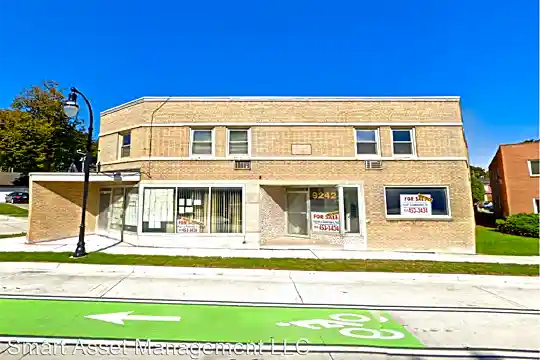 9242 W National Ave Photo 1