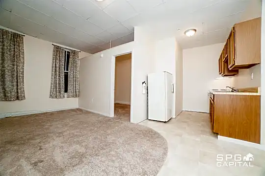 9 Center Square Photo 2