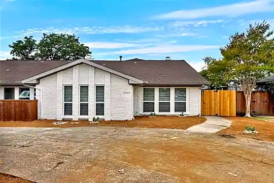 14723 Birchridge Dr Photo 2