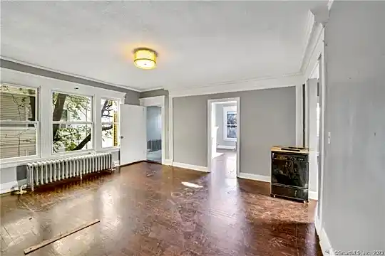 146 Plaza Ave #2 Photo 2